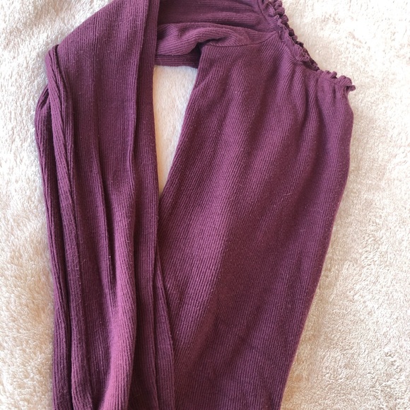 Off-the-shoulder top - Picture 4 of 4